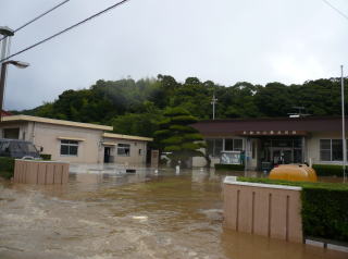 公民館も被害を受けました